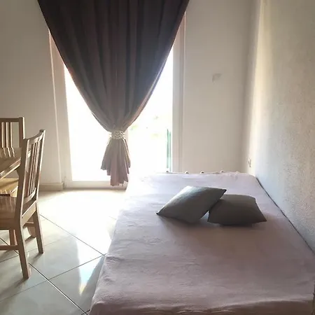 Perkovic Apartman Mimice